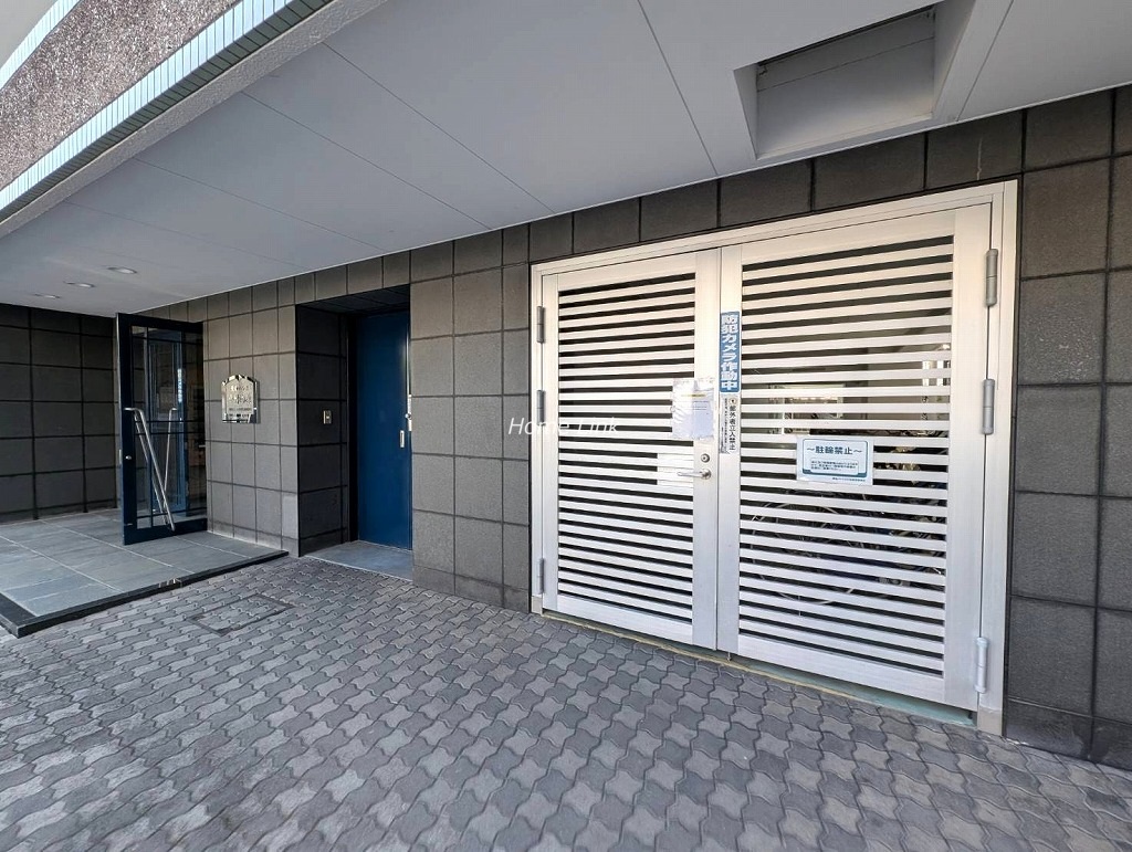 菱和パレス小竹向原　駐輪場出入り口